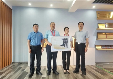 閩旋科技再獲國際發明獎，泉州市總工會副主席陳坤生一行蒞臨指導和表彰